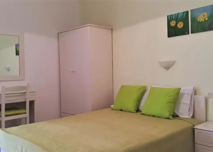Ikos Studios And Apartments