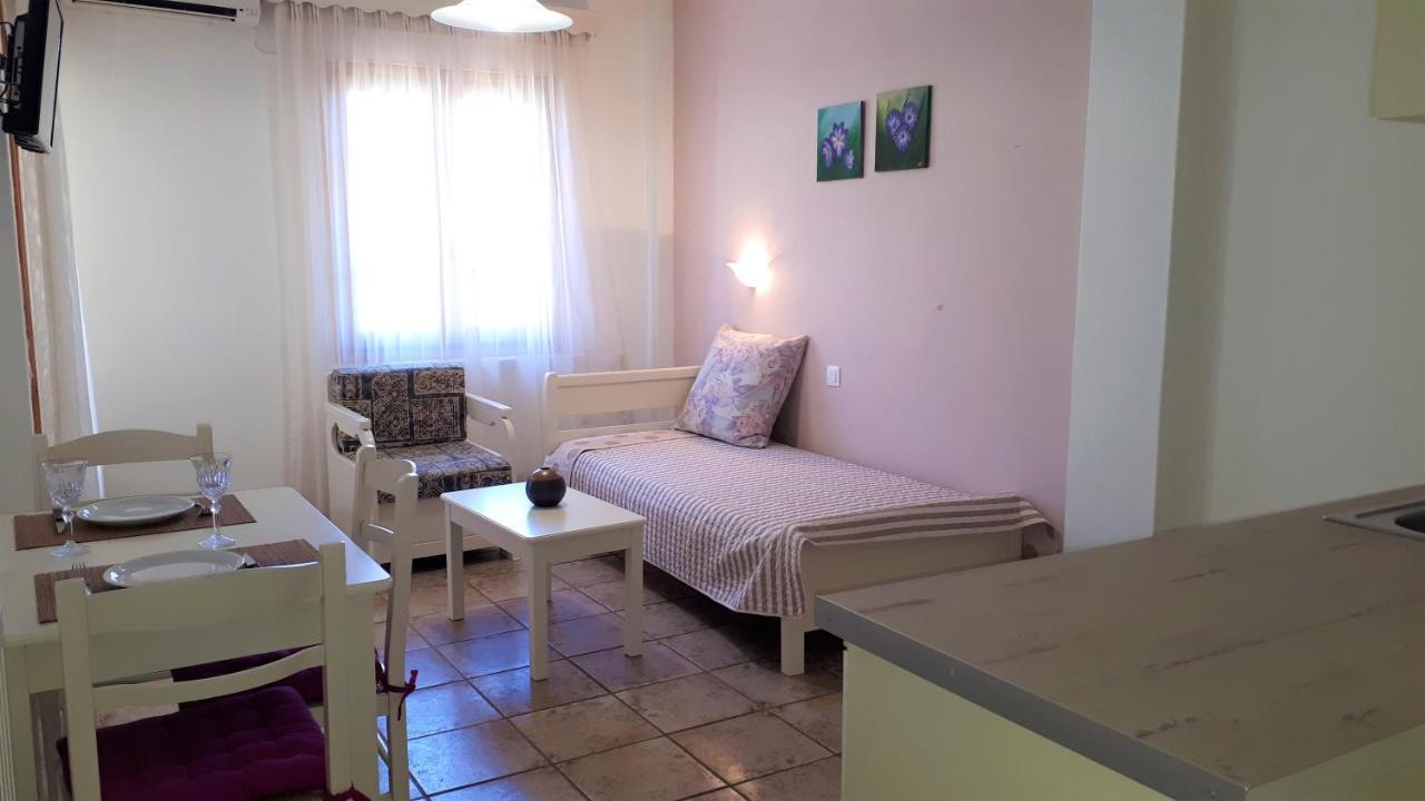 Ikos And Apartmán Patitírion